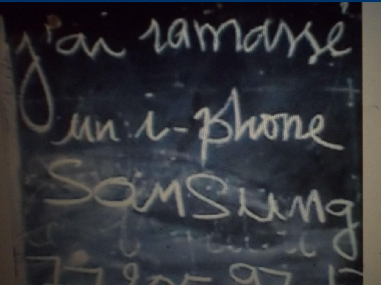 Drôle d'affiche I phone ou Samsung 006