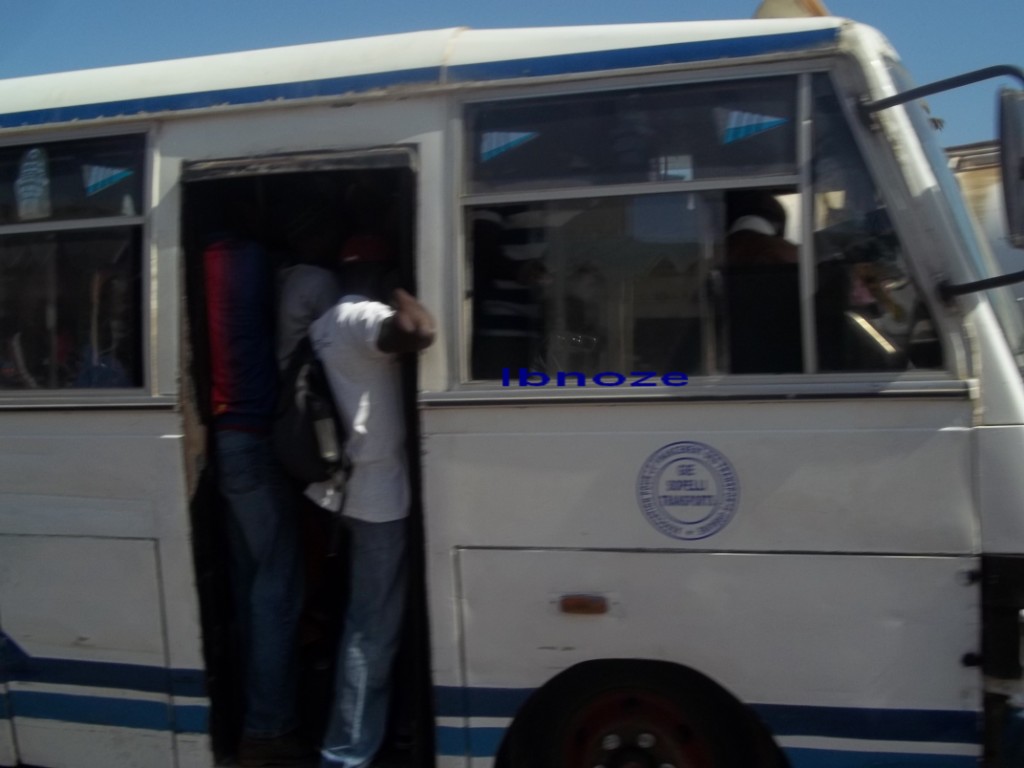 minibus-tata-archiplein-1.jpg